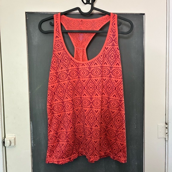 PraNa Luca Geometric Pattern Racerback Performance Tank Top - Picture 2 of 7